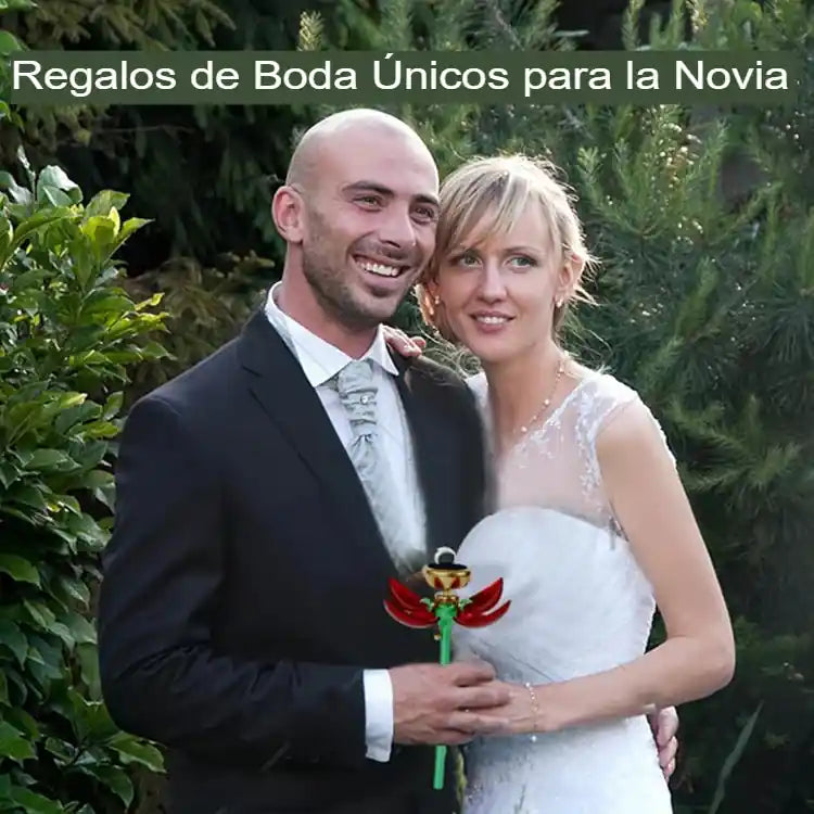 COLLAR CON EMPAQUE DE FLOR ROSA